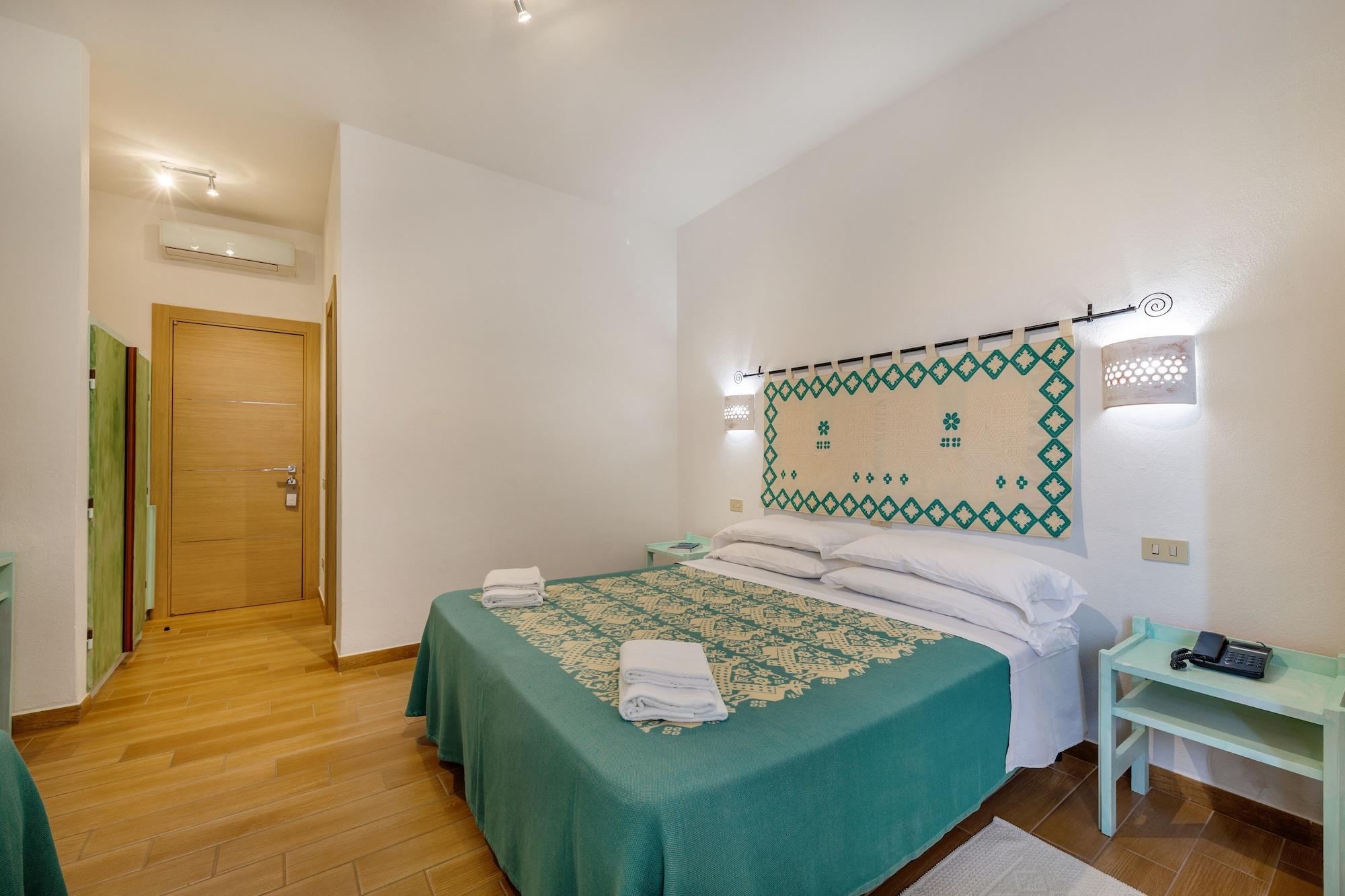 Le Mimose 3* San Teodoro (Sardinia)